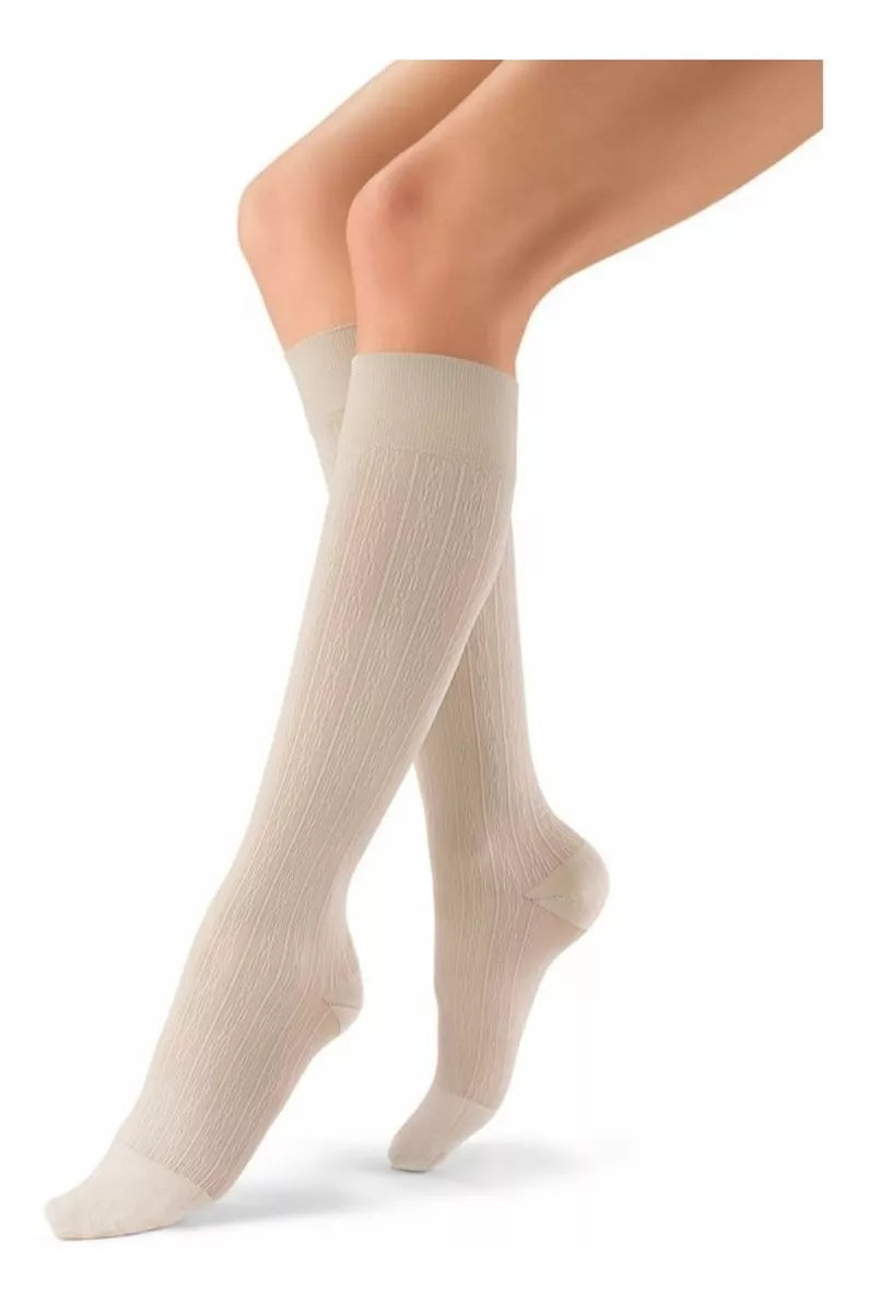 CALCETIN DE COMPRESIÓN RODILLA ACANALADO ESTRA SUAVE - JOBST SOSOFT